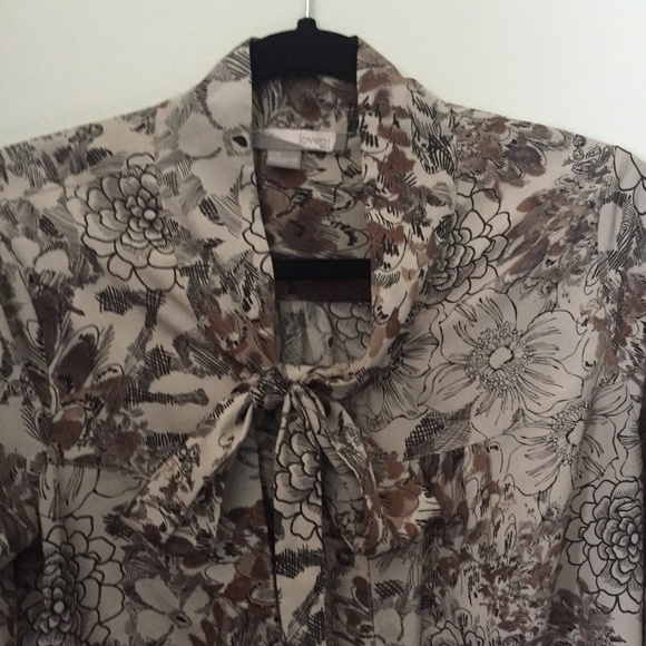 Forever 21 Tops - Forever 21vintage inspired Bow blouse